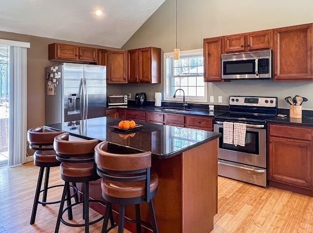 67 Garrison Ave, Worcester MA 01606-1615 exterior