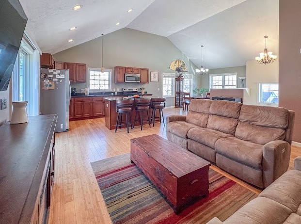 67 Garrison Ave, Worcester MA 01606-1615 exterior