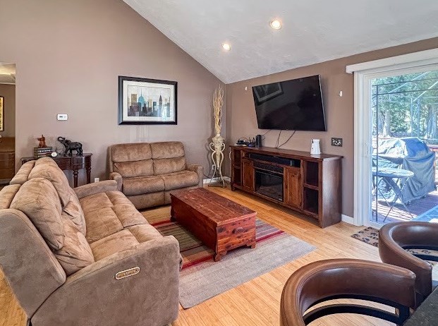 67 Garrison Ave, Worcester MA 01606-1615 exterior