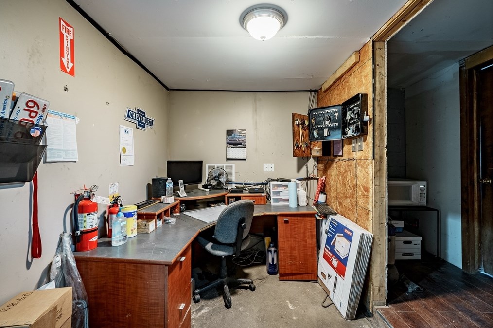 578 Springfield St, Chicopee MA 01013-2853 exterior