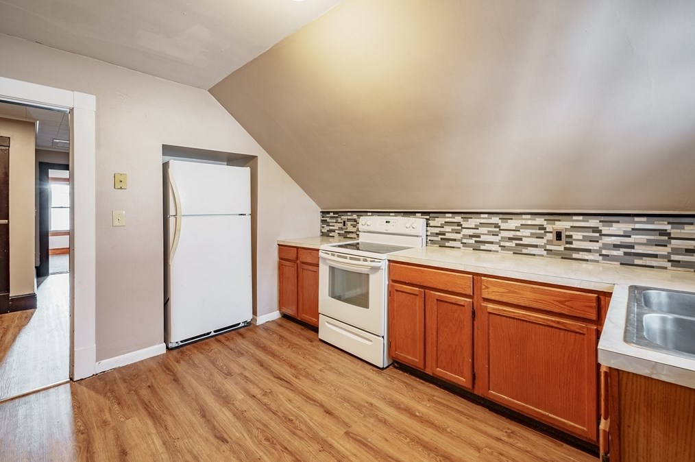 578 Springfield St, Chicopee MA 01013-2853 exterior