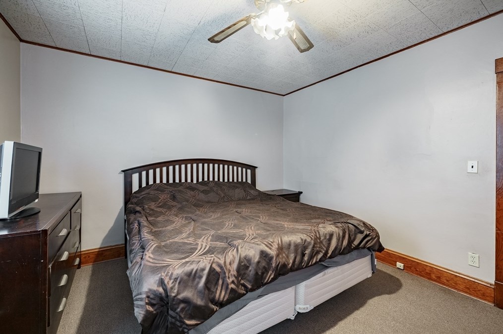 578 Springfield St, Chicopee MA 01013-2853 exterior