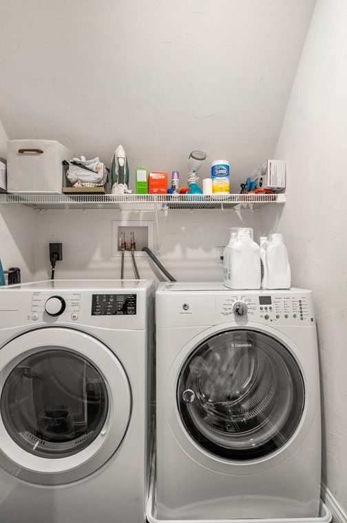 17 Plymouth St, Canton MA  02021-2927 exterior