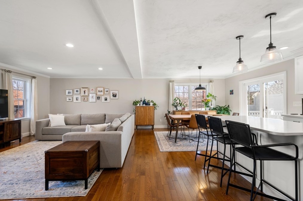 17 Plymouth St, Canton MA  02021-2927 exterior