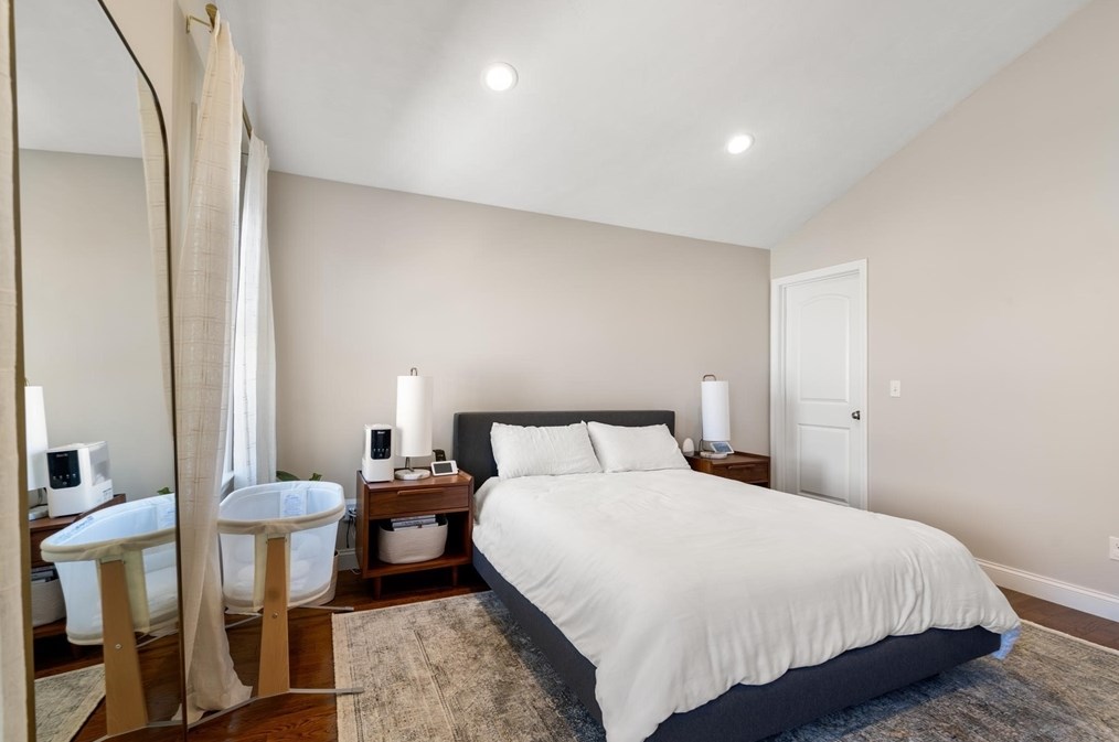 17 Plymouth St, Canton MA  02021-2927 exterior