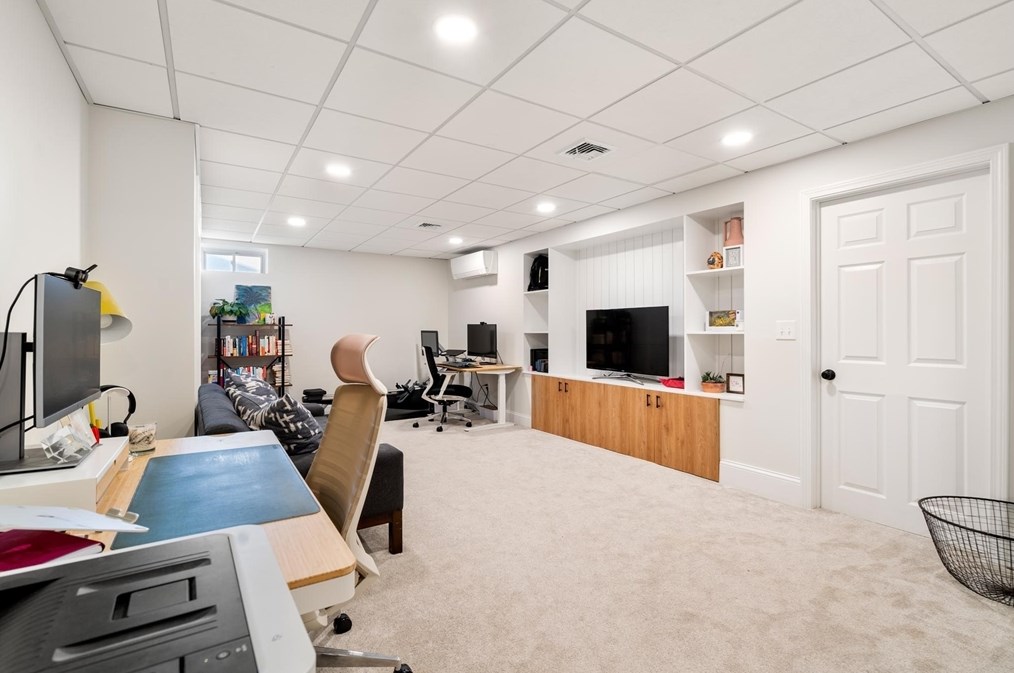 17 Plymouth St, Canton MA  02021-2927 exterior