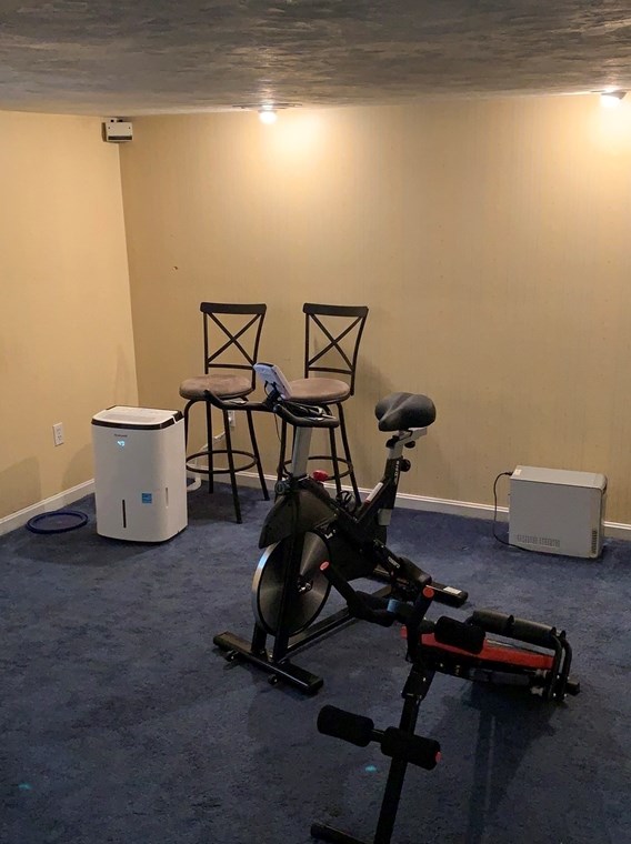 182 Delmont Ave, Worcester MA  01604-3206 exterior