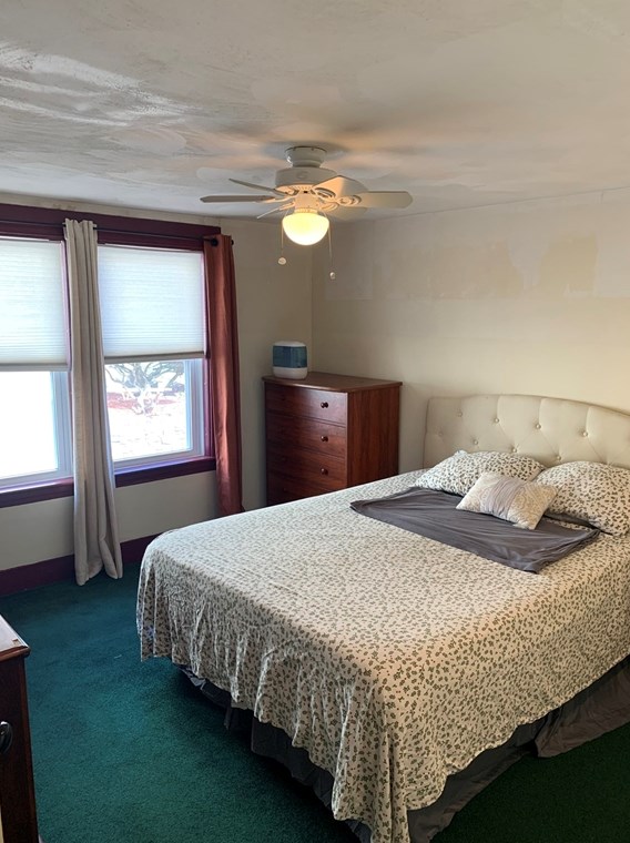 182 Delmont Ave, Worcester MA  01604-3206 exterior