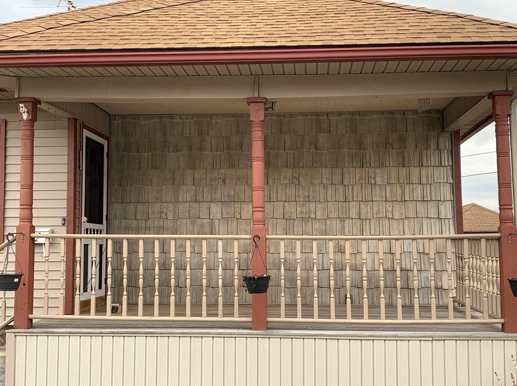 182 Delmont Ave, Worcester MA  01604-3206 exterior