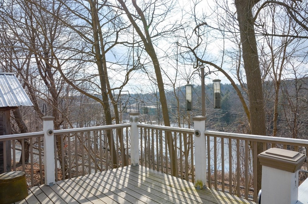 220 Front St, Winchendon MA 01475-1555 exterior