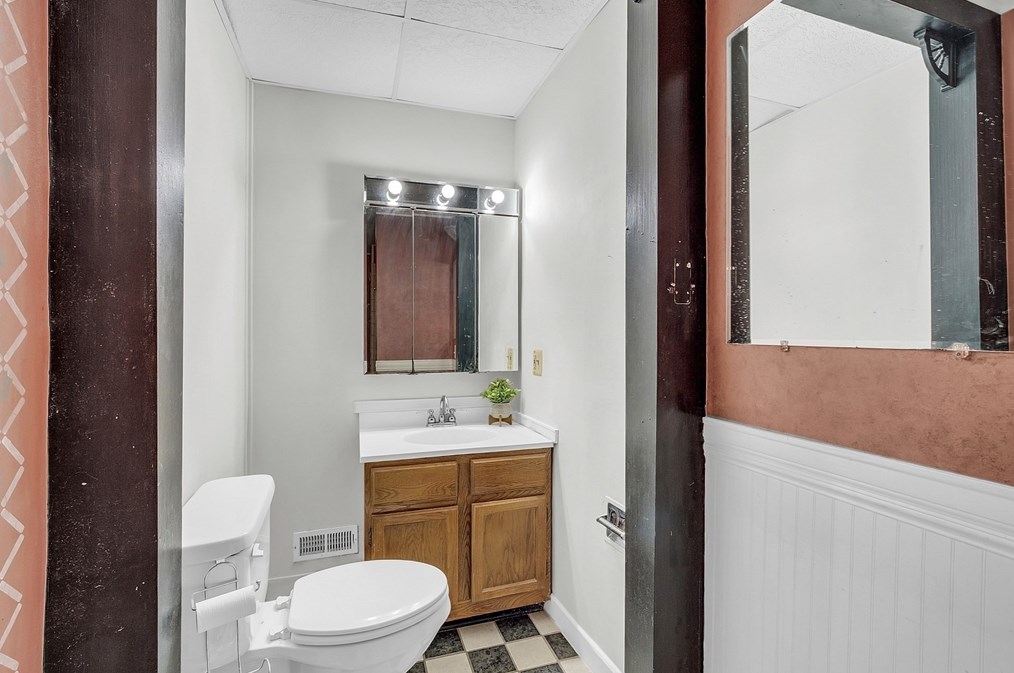 227 Nesmith St, Lowell MA 01852-2836 exterior