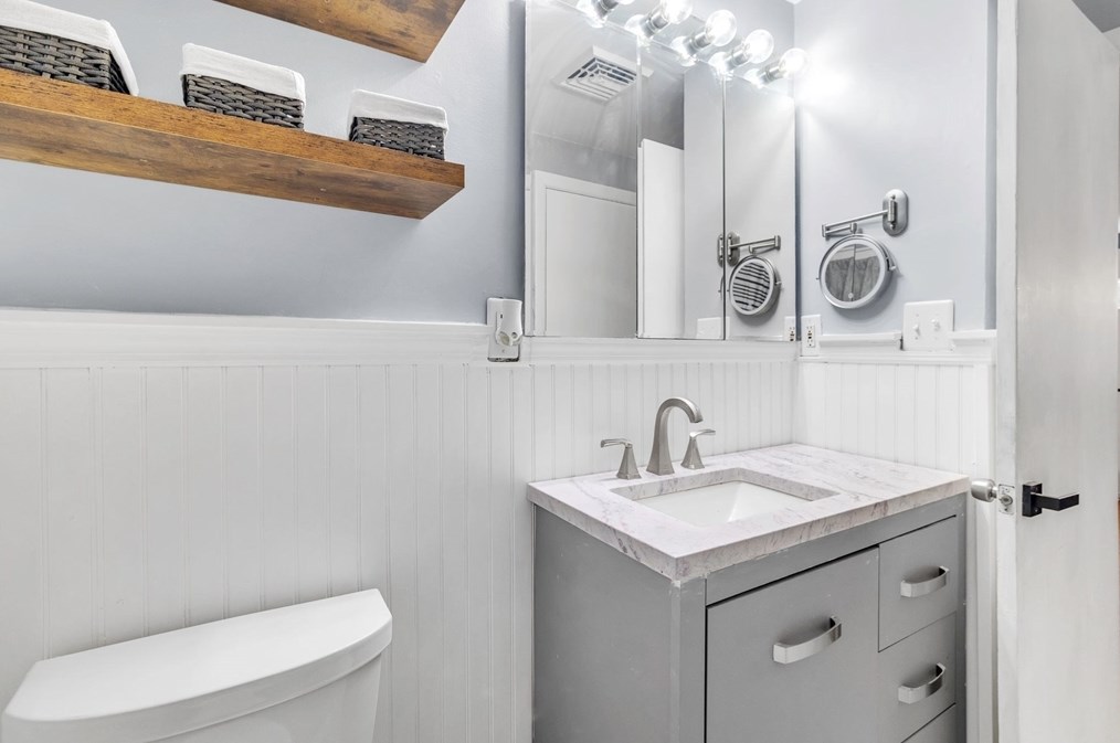 7 Lanebrook Cir, Granby MA  01033-9735 exterior