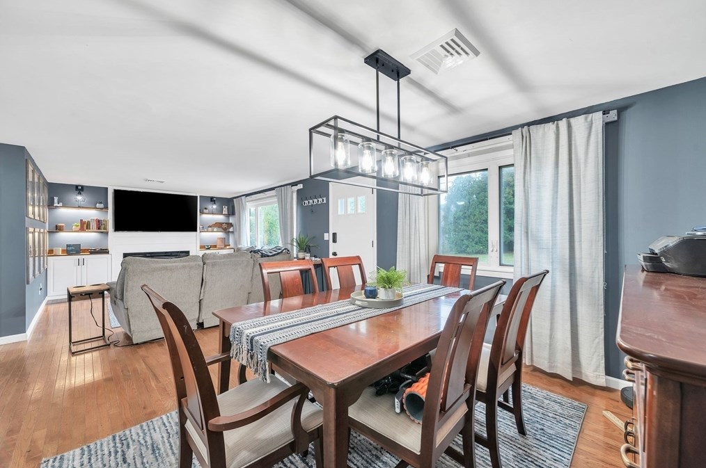 7 Lanebrook Cir, Granby MA  01033-9735 exterior