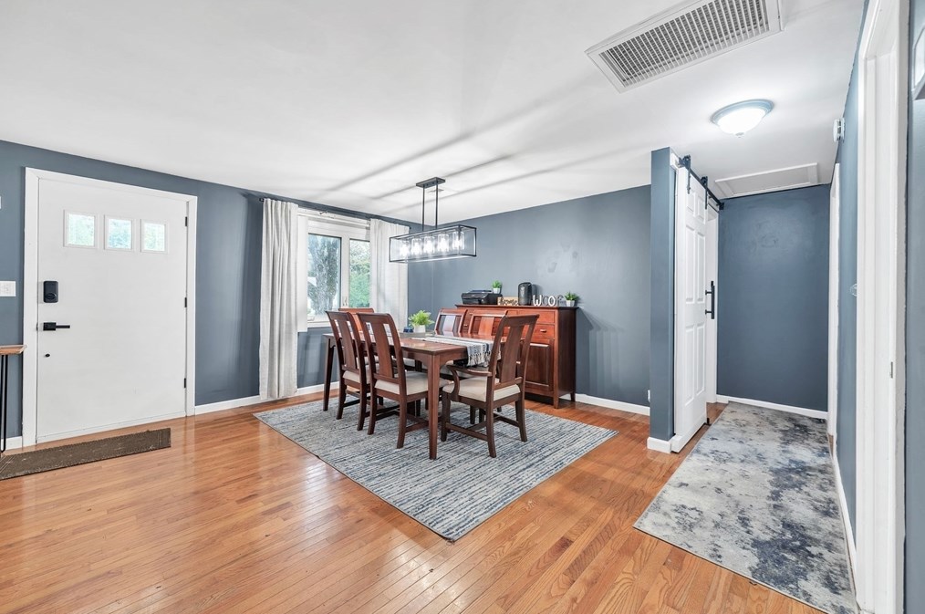 7 Lanebrook Cir, Granby MA  01033-9735 exterior