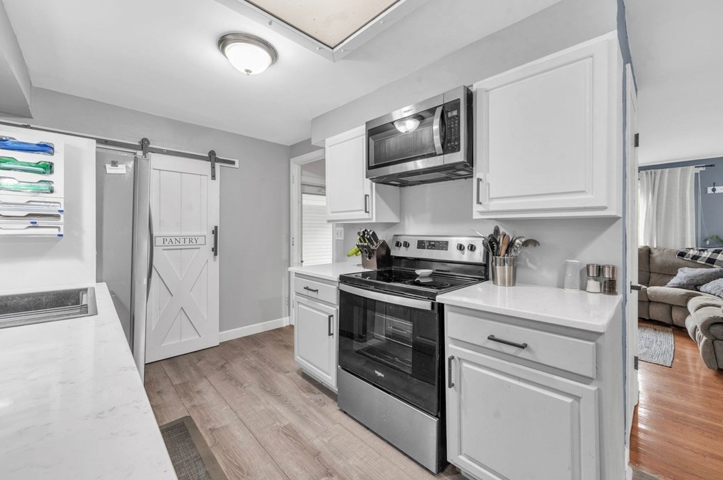 7 Lanebrook Cir, Granby MA  01033-9735 exterior