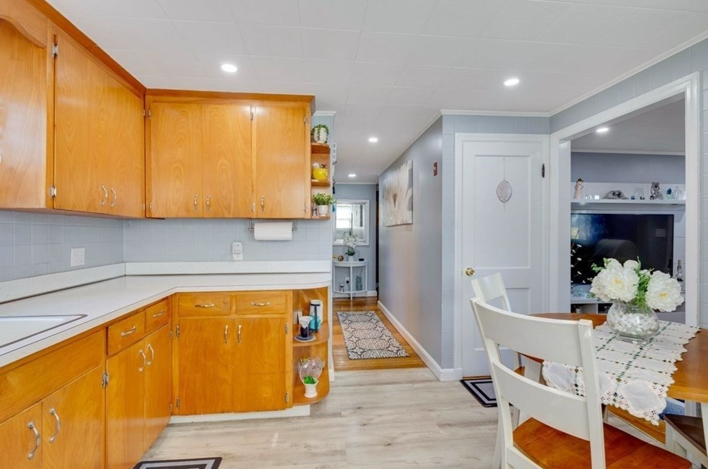 246 Purchase St, Milford MA  01757-3801 exterior