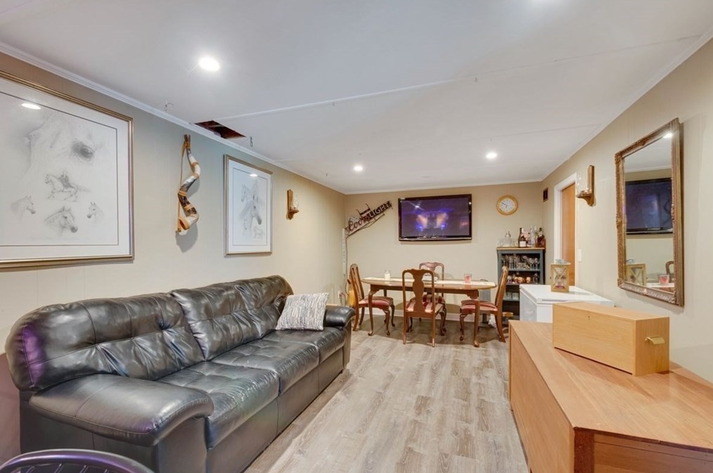 246 Purchase St, Milford MA  01757-3801 exterior