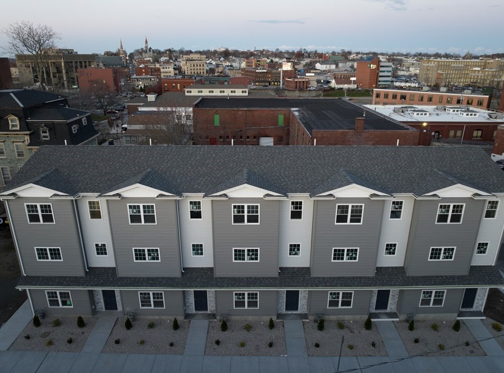 550 Spring St, Fall River MA  02721-2906 exterior