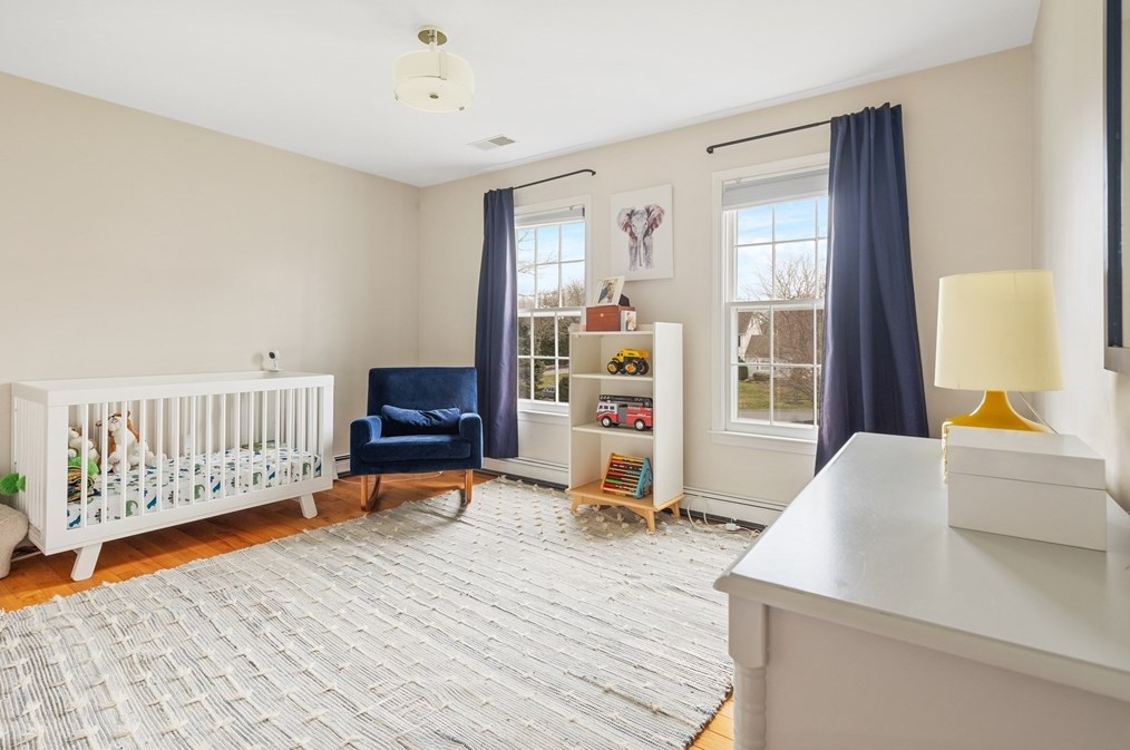 2 Franklin Rodgers Rd, Hingham MA 02043-2664 exterior