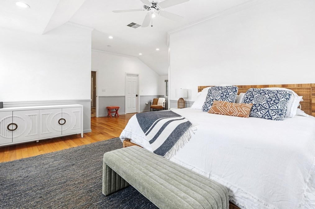 2 Franklin Rodgers Rd, Hingham MA 02043-2664 exterior