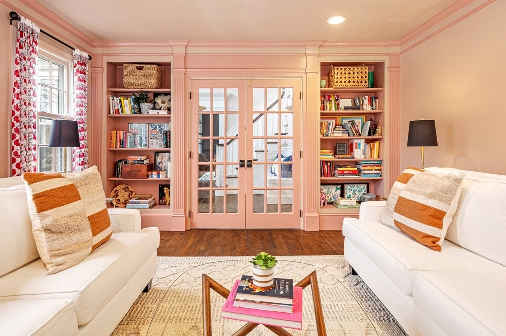 2 Franklin Rodgers Rd, Hingham MA 02043-2664 exterior