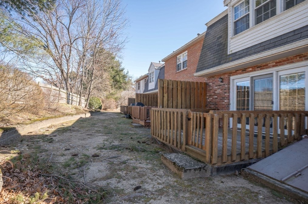 17 Meyer Ter, Canton MA 02021-3401 exterior