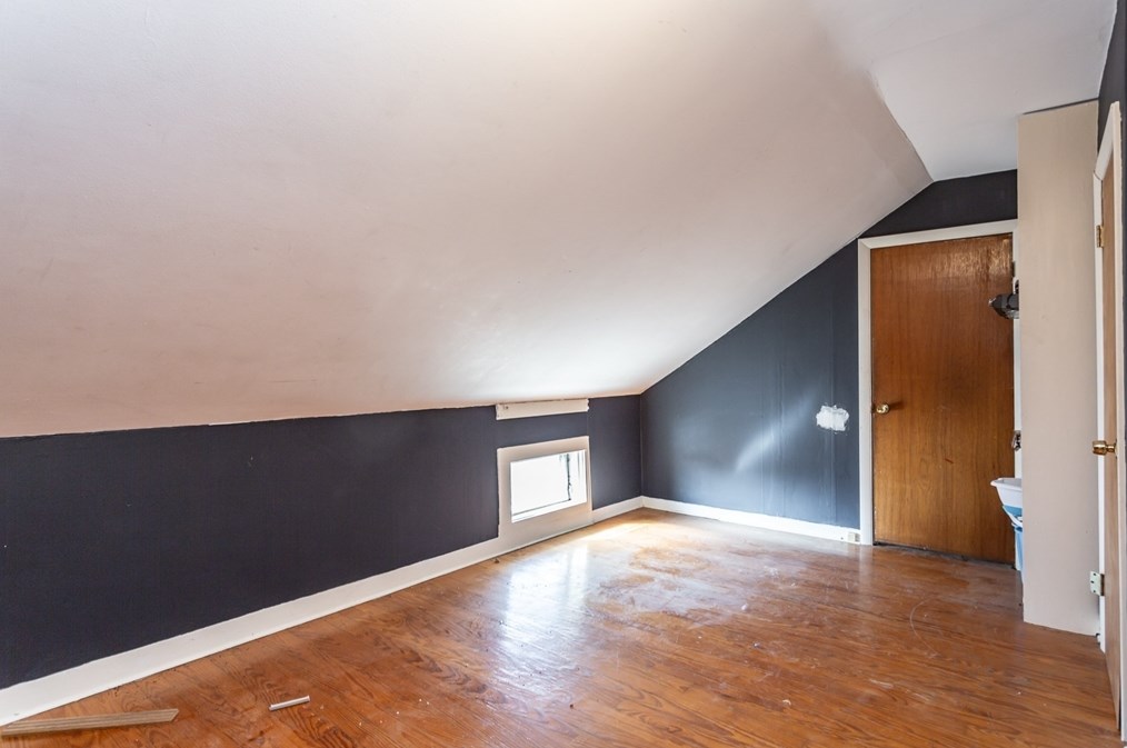 88 Howe St, Fall River MA 02724-2306 exterior