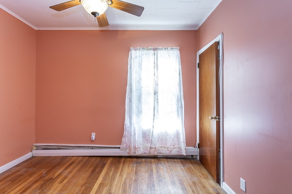 88 Howe St, Fall River MA 02724-2306 exterior