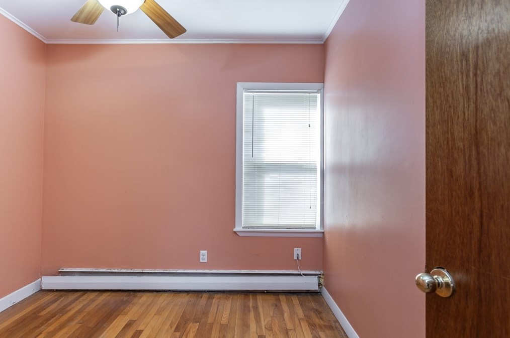 88 Howe St, Fall River MA 02724-2306 exterior