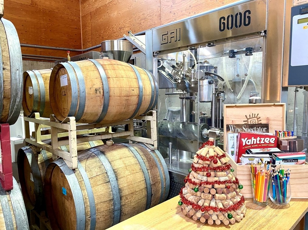 337 Old Fall Riv Rd, Dartmouth MA 02747-1248 exterior