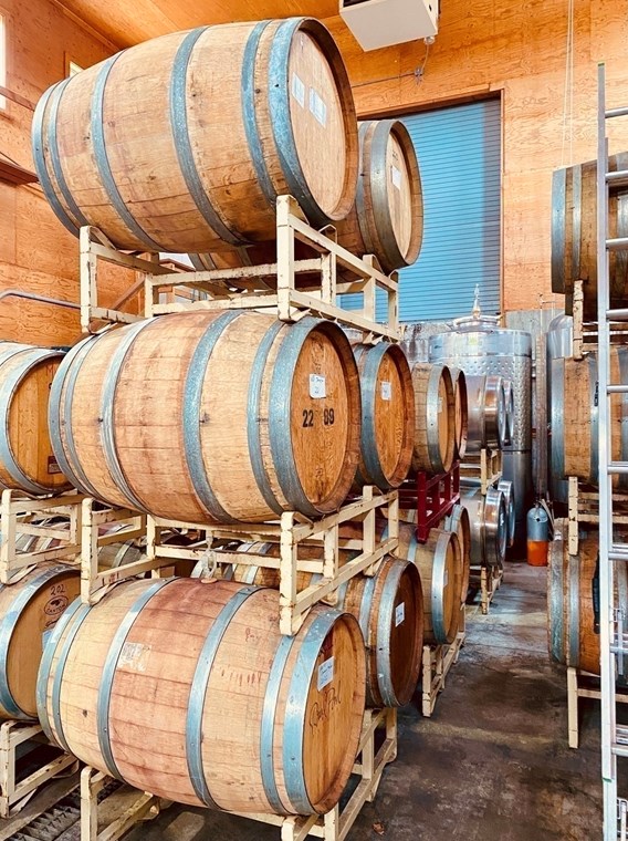 337 Old Fall Riv Rd, Dartmouth MA 02747-1248 exterior