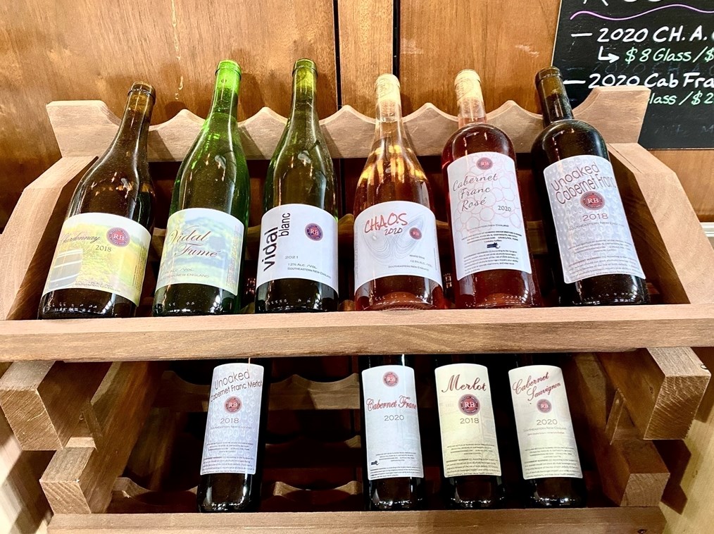 337 Old Fall Riv Rd, Dartmouth MA 02747-1248 exterior