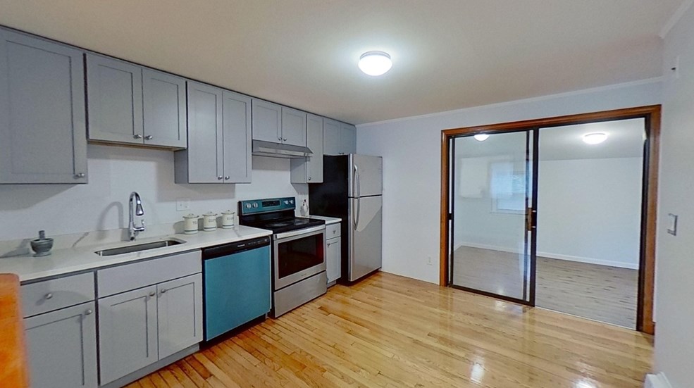 2 Markle Cir, Randolph MA  02368-4313 exterior