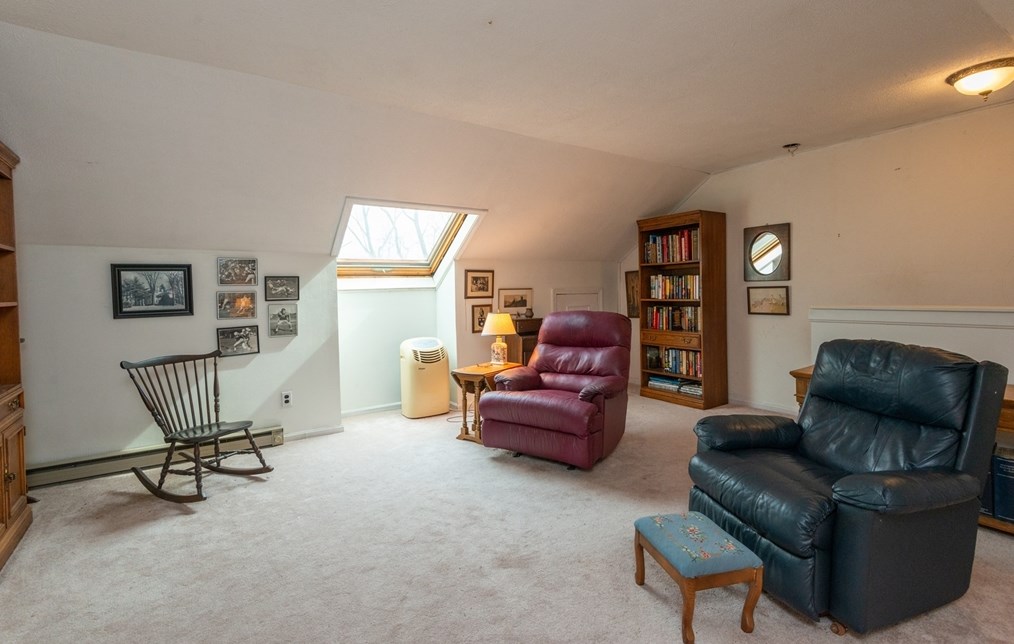 320 Newbury St, Danvers MA 01923-1050 exterior