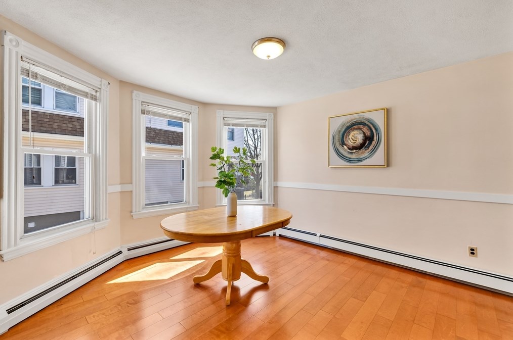 36 Thayer Rd, Belmont MA 02478-5049 exterior