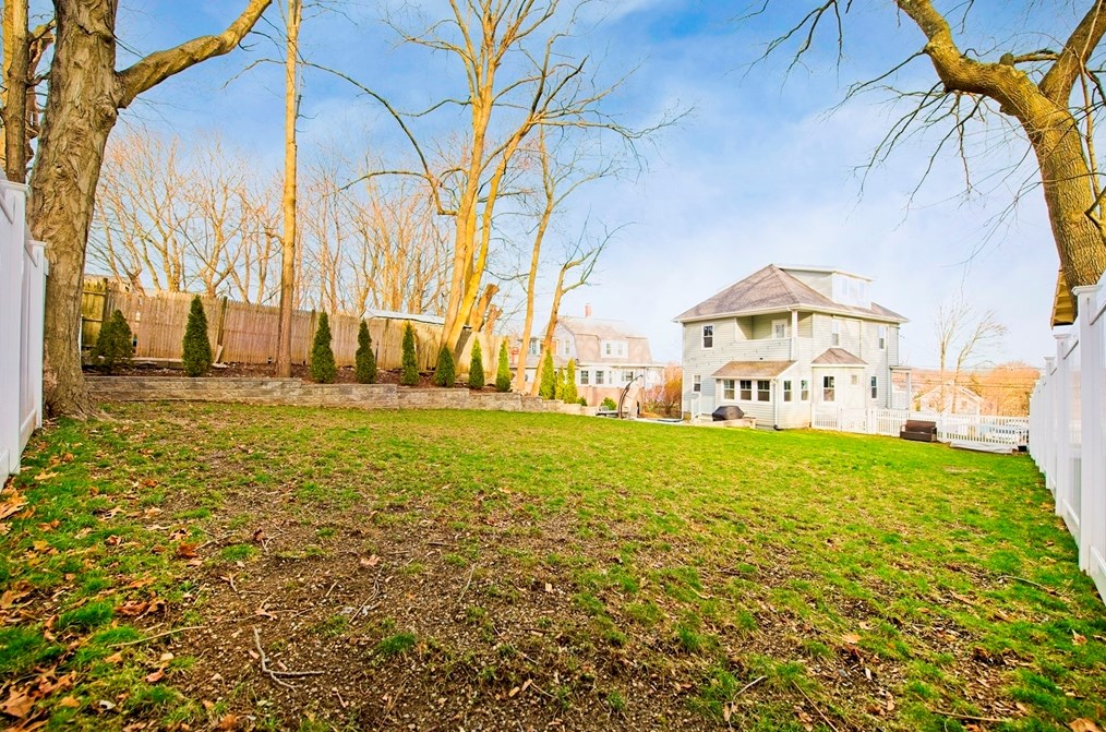 23 Doncaster St, Boston MA  02131-4609 exterior