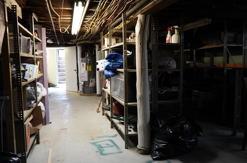 59 Whitney Ave, Lowell MA 01850-1322 exterior