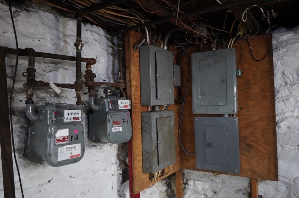 59 Whitney Ave, Lowell MA 01850-1322 exterior