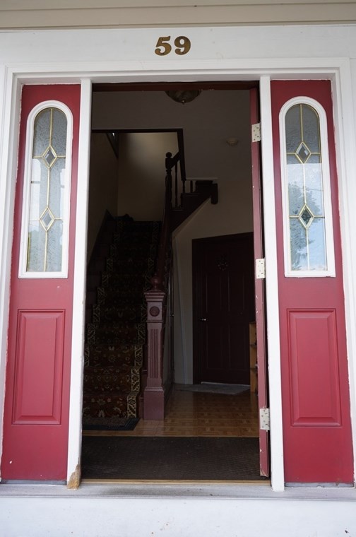 59 Whitney Ave, Lowell MA 01850-1322 exterior