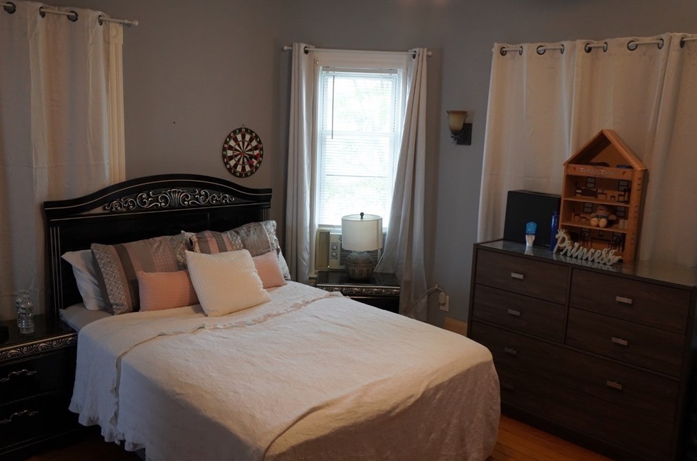 59 Whitney Ave, Lowell MA 01850-1322 exterior