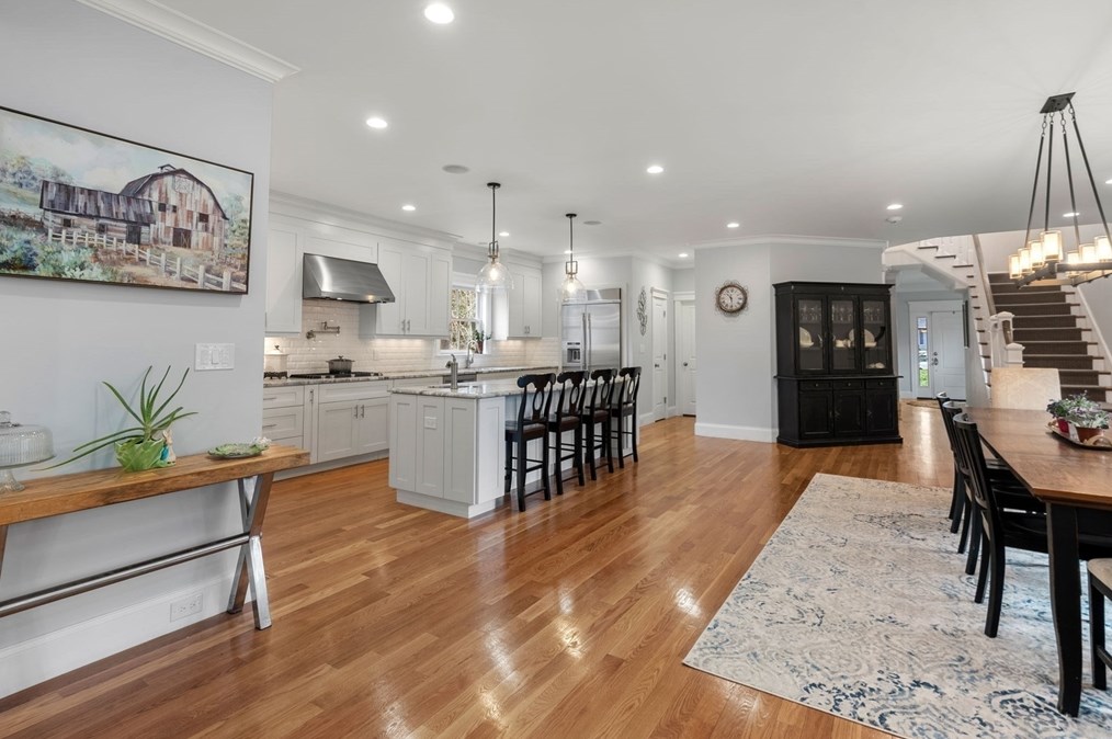 20 Mnr Ave, Wellesley MA 02482-1024 exterior