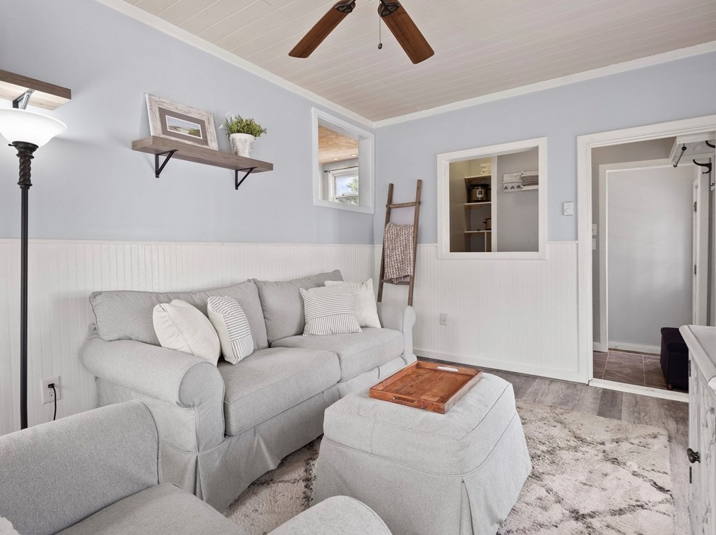 865 Shawsheen St, Tewksbury MA  01876-2342 exterior