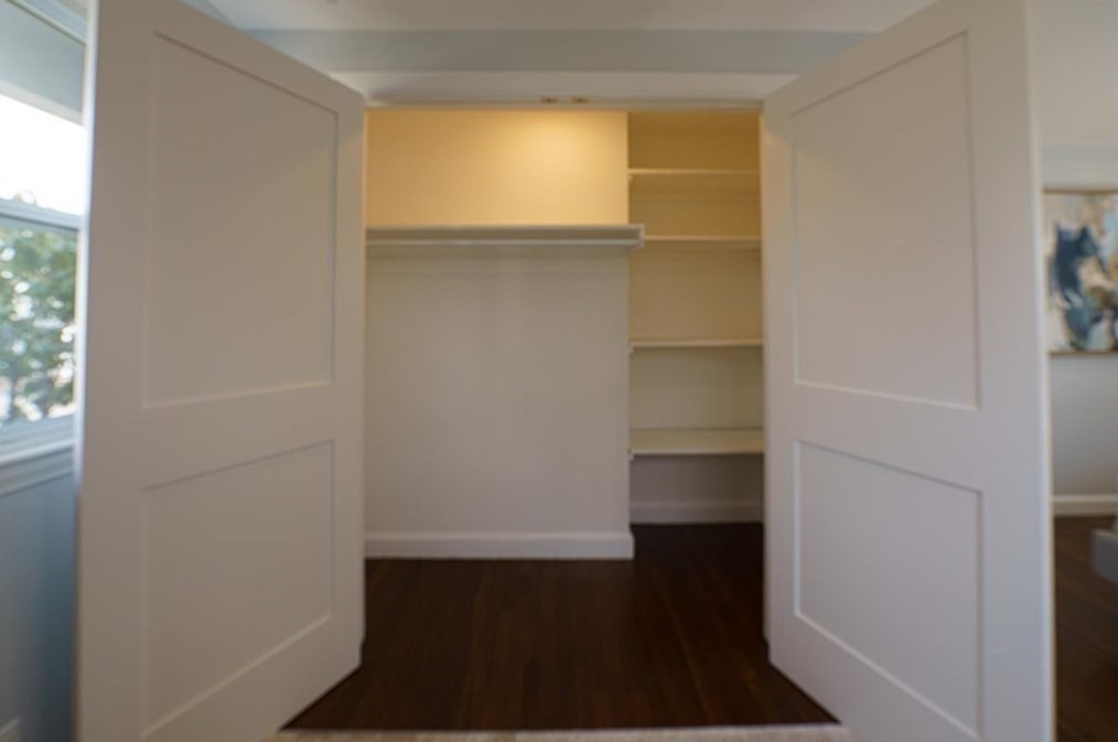 234 Riverside Dr, Dedham MA  02026-6931 exterior