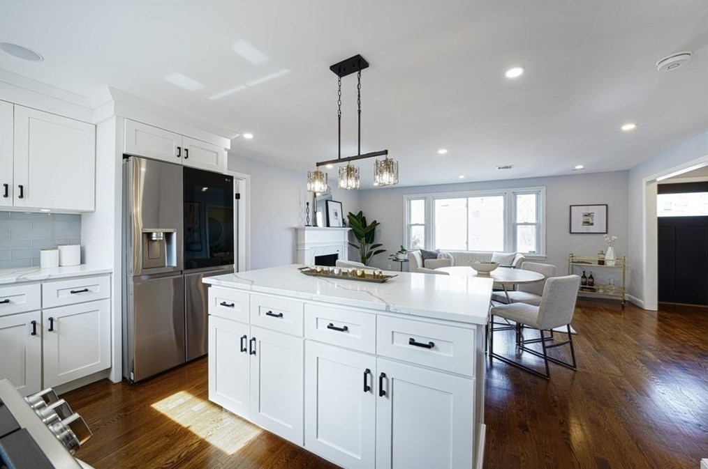 234 Riverside Dr, Dedham MA  02026-6931 exterior