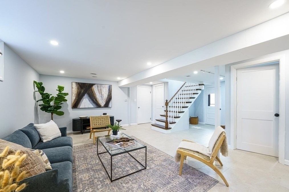 234 Riverside Dr, Dedham MA  02026-6931 exterior