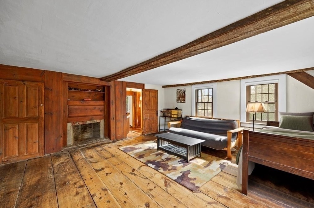 355 Pleasant St, Raynham MA  02767-1673 exterior