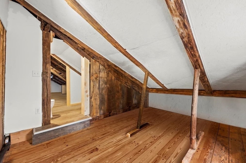 355 Pleasant St, Raynham MA  02767-1673 exterior