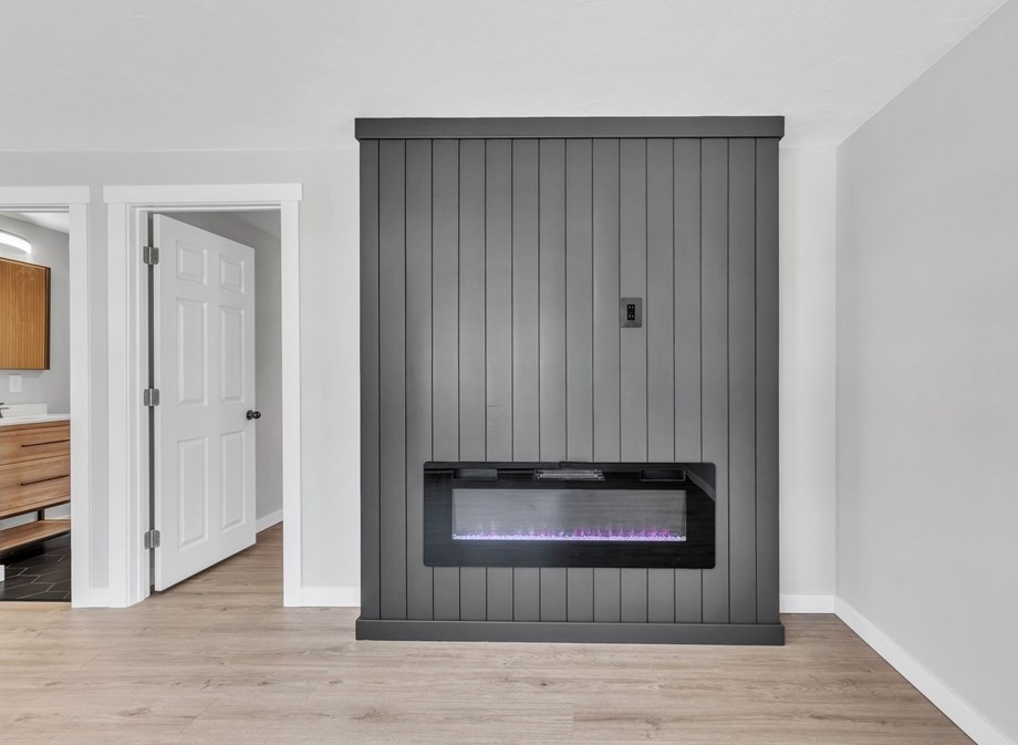 28 Old Depot Rd, Oxford MA  01540-1244 exterior