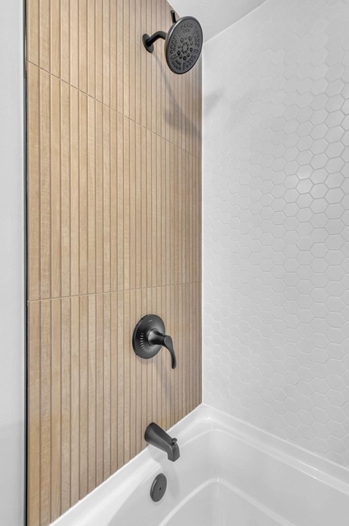 28 Old Depot Rd, Oxford MA  01540-1244 exterior