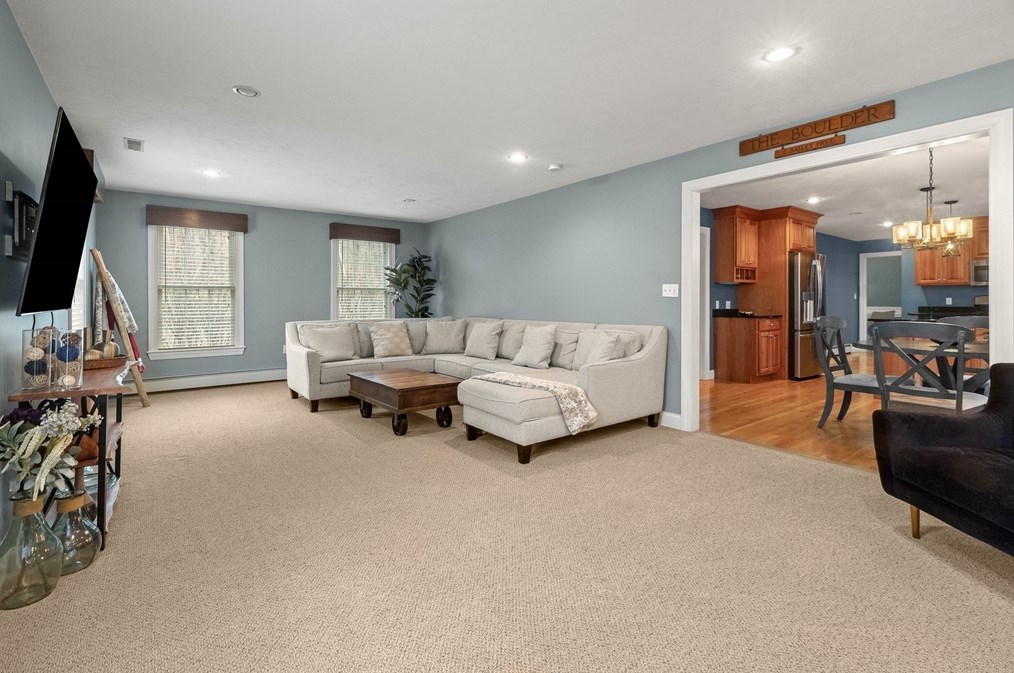 7 Corinthian Way, Haverhill MA  01833-2528 exterior